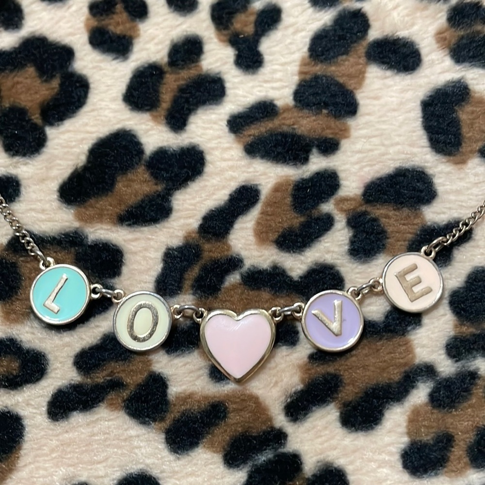 Forever 21 LOVE Necklace 💗 Valentine Heart Pastel Candy Easter Jewelry Heart